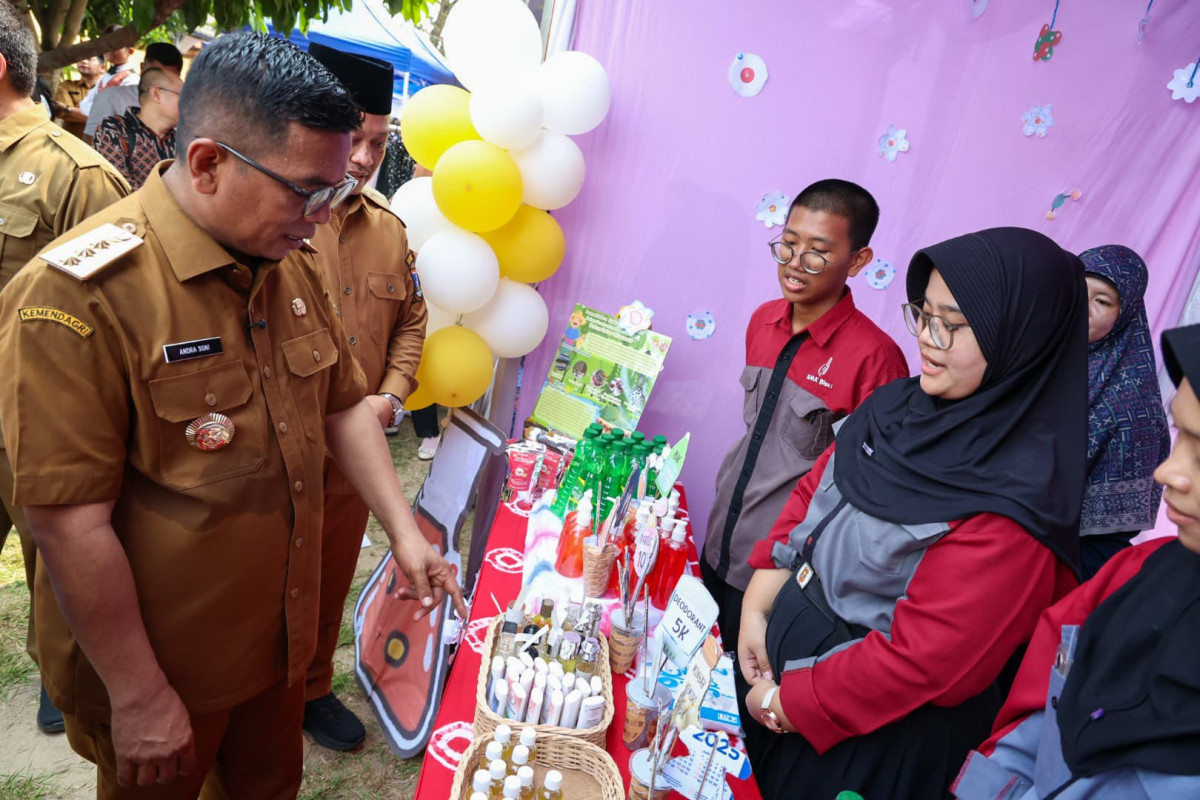 Gubernur Banten Andra Soni Buka Lomba Kompetensi Indonesia ke-24 SMK dan FLS3N-PDBK 2025 Provinsi Banten