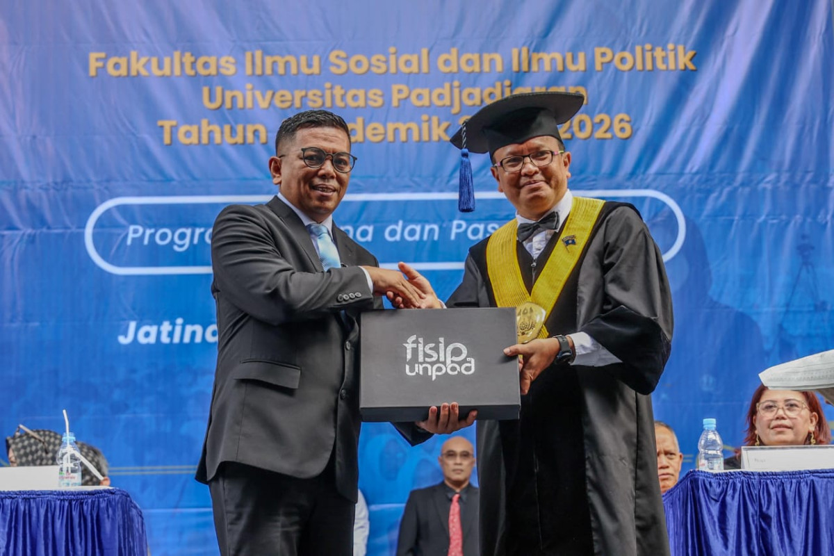 Orasi Pada PPKMB Fisip Unpad Gubernur Banten Andra Soni : Kuliah Membangun Karakter, Cakap Bekerja dan Mempersiapkan Masa Depan
