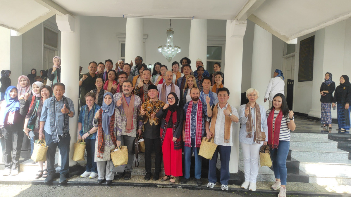 Badan Penghubung Provinsi Banten memfasilitasi para Diplomat Hadiri Seba Baduy 2025