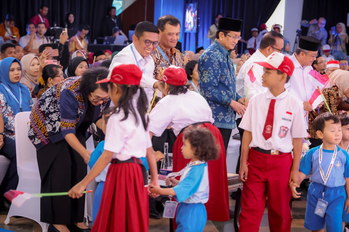 Gubernur Banten Andra Soni: Pemerintah Terus Tingkatkan Kapasitas dan Kesejahteraan Guru