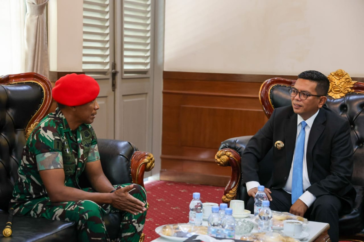 Gubernur Banten Andra Soni Terima Dan Grup 1 Kopassus