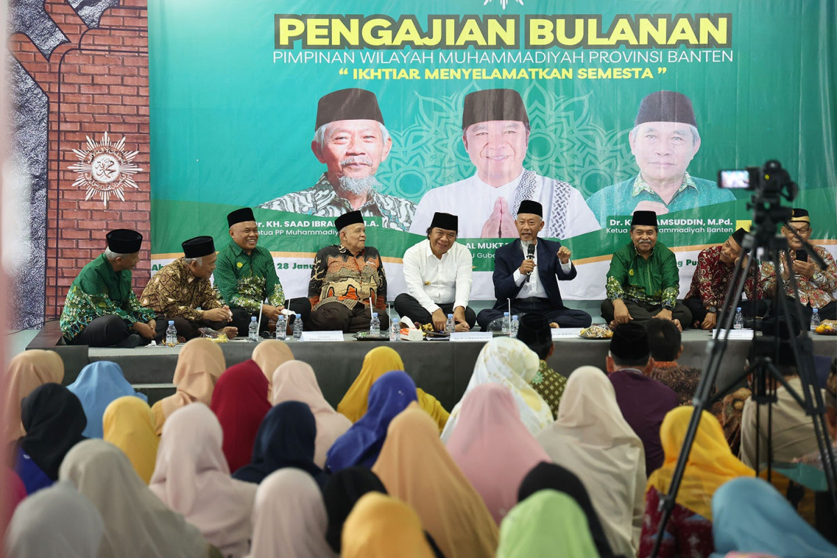 Pj Gubernur Al Muktabar Hadiri Pengajian Bulanan PW Muhammadiyah Banten