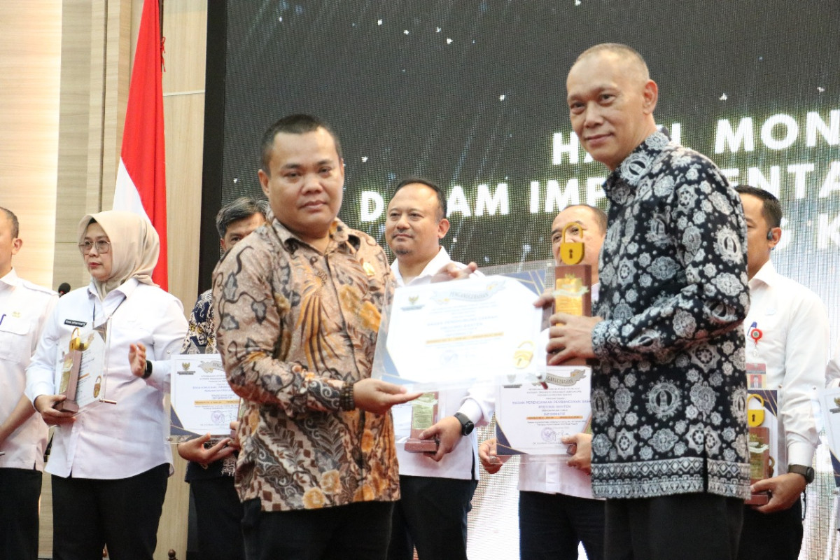 Badan Penghubung Provinsi Banten kembali raih Anugerah Badan Publik Informatif