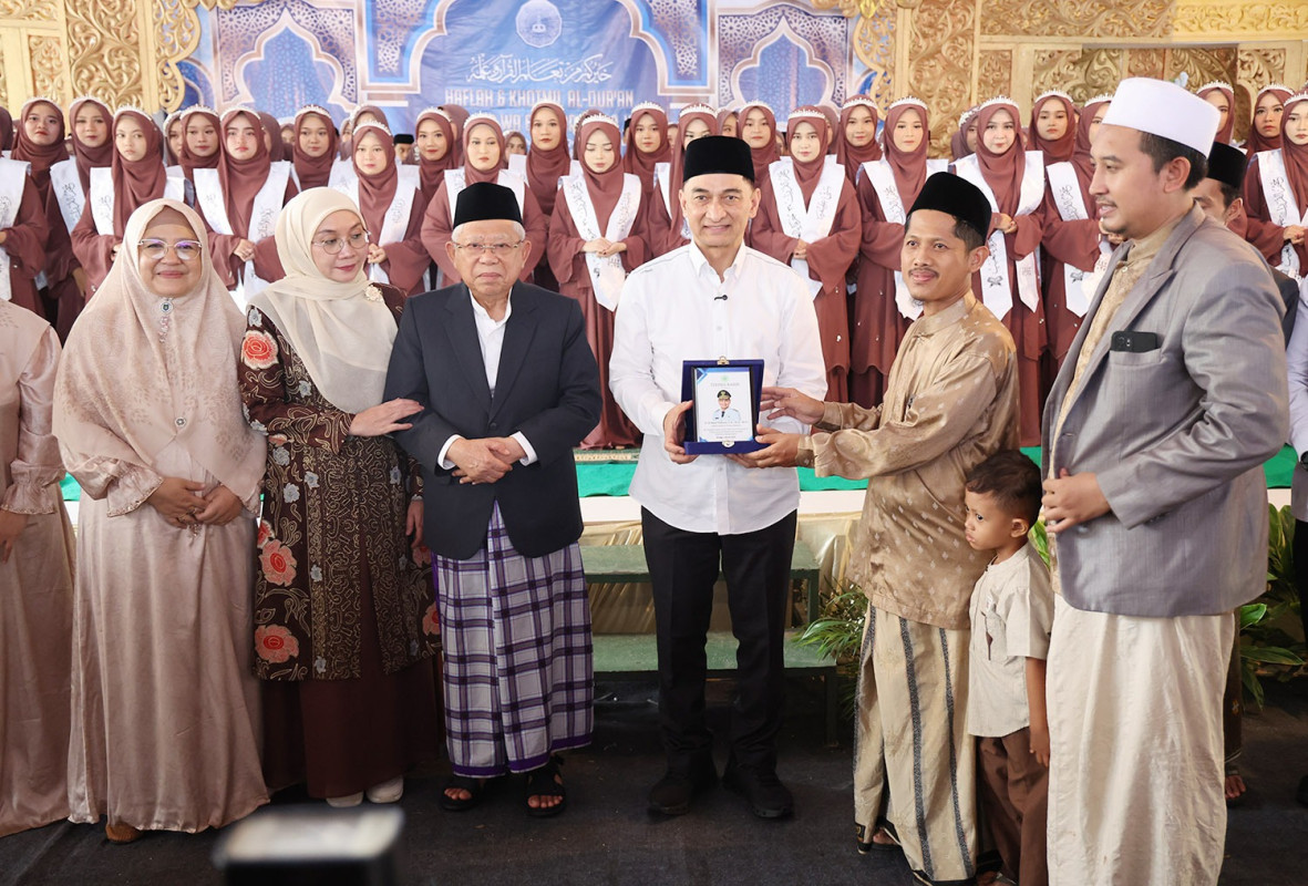 Wagub Banten A Dimyati Natakusumah Hadiri Haflah Khotmil Quran Ponpes Modern At-Thohiriyah Pelamunan Kabupaten Serang