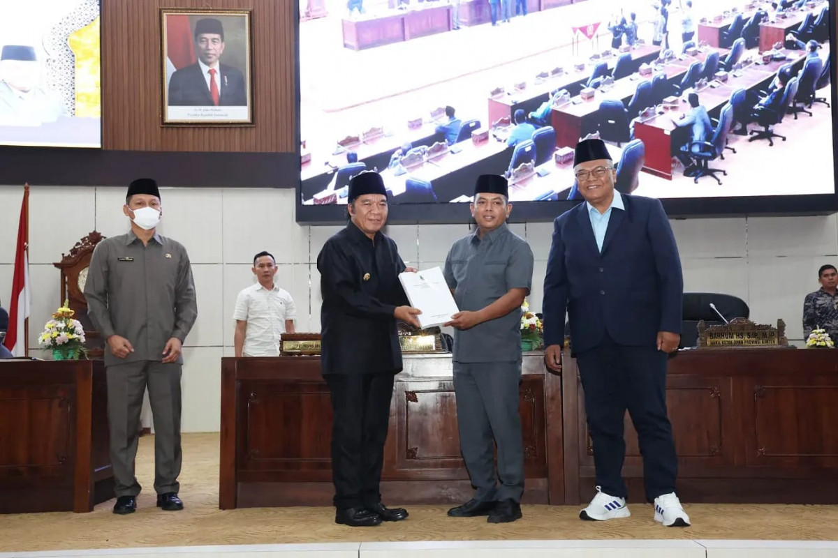 Sampaikan LKPj Tahun Anggaran 2023, Pj Gubernur Al Muktabar: Capaian Indikator Makro Provinsi Banten Cukup Baik