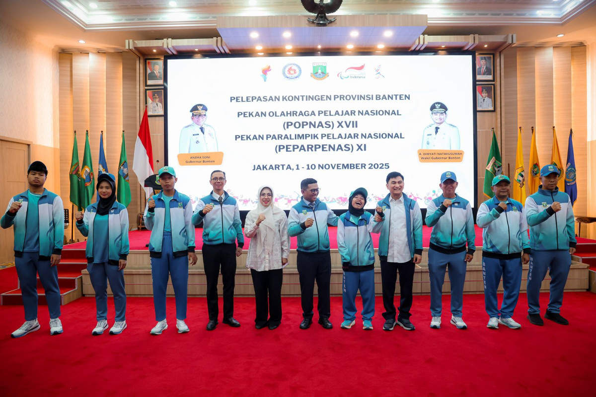 Gubernur Andra Soni Lepas Kontingen Atlet Banten ke Popnas dan Peparpenas 2025