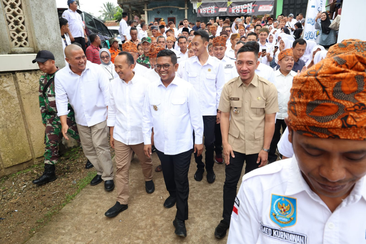 Warga Citorek Tengah Antusias Sambut Peluncuran Program Gubernur Banten Andra Soni