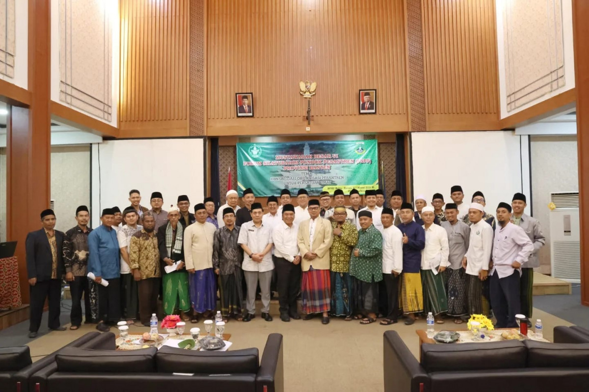 Pj Gubernur Banten Al Muktabar: Pondok Pesantren Mampu Menjadi Penyangga Ekonomi Syariah Indonesia