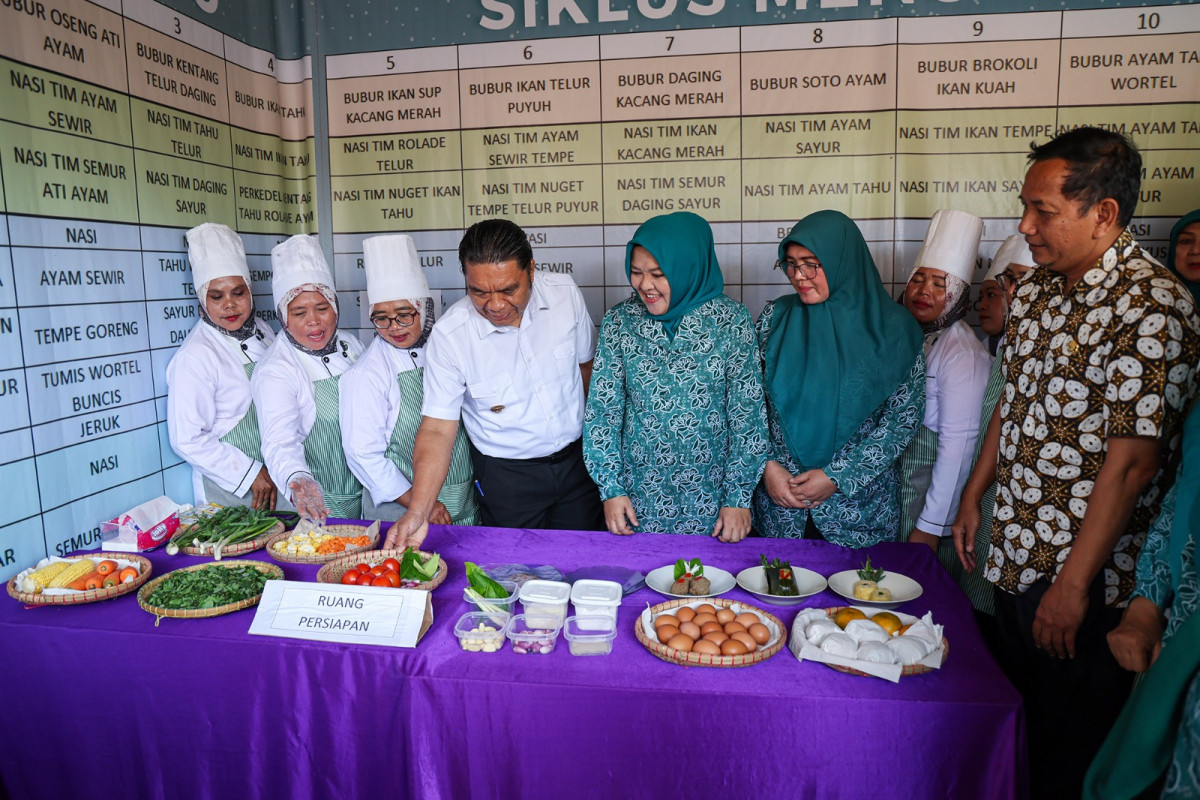 Pj Gubernur Banten Al Muktabar: Dapur PKK Berikan Solusi Penanganan Stunting dan Gizi Buruk serta Pemberdayaan Keluarga