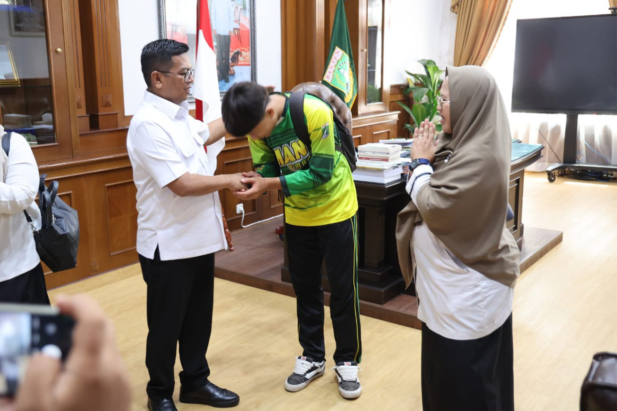 Gubernur Banten Andra Soni Mediasi Kepala Sekolah SMAN 1 Cimarga dan Siswa, Sepakati Saling Memaafkan