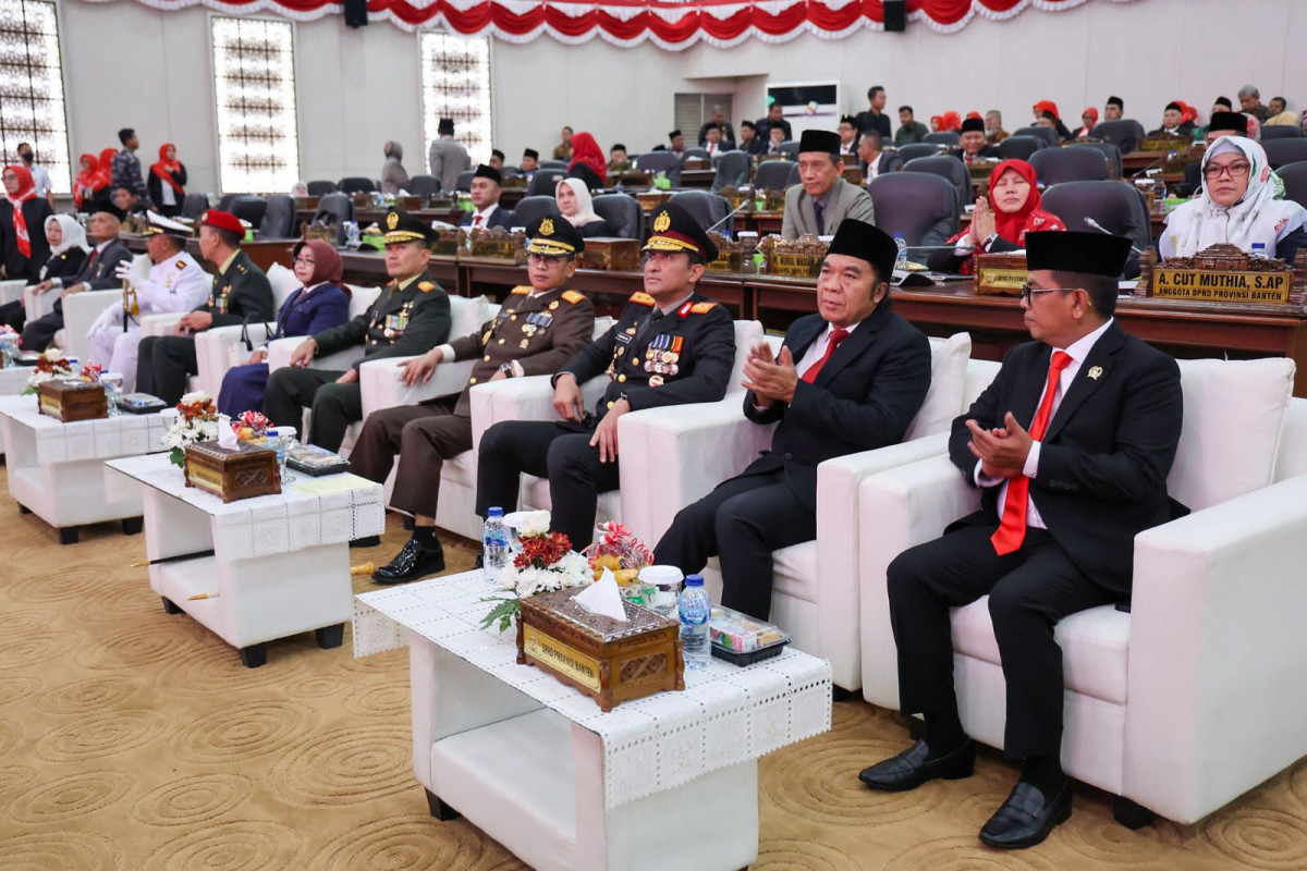 Pj Gubernur Banten Al Muktabar Hadiri Rapat Paripurna dan Mendengarkan Pidato Presiden dalam rangka Memperingati HUT Ke-79 RI