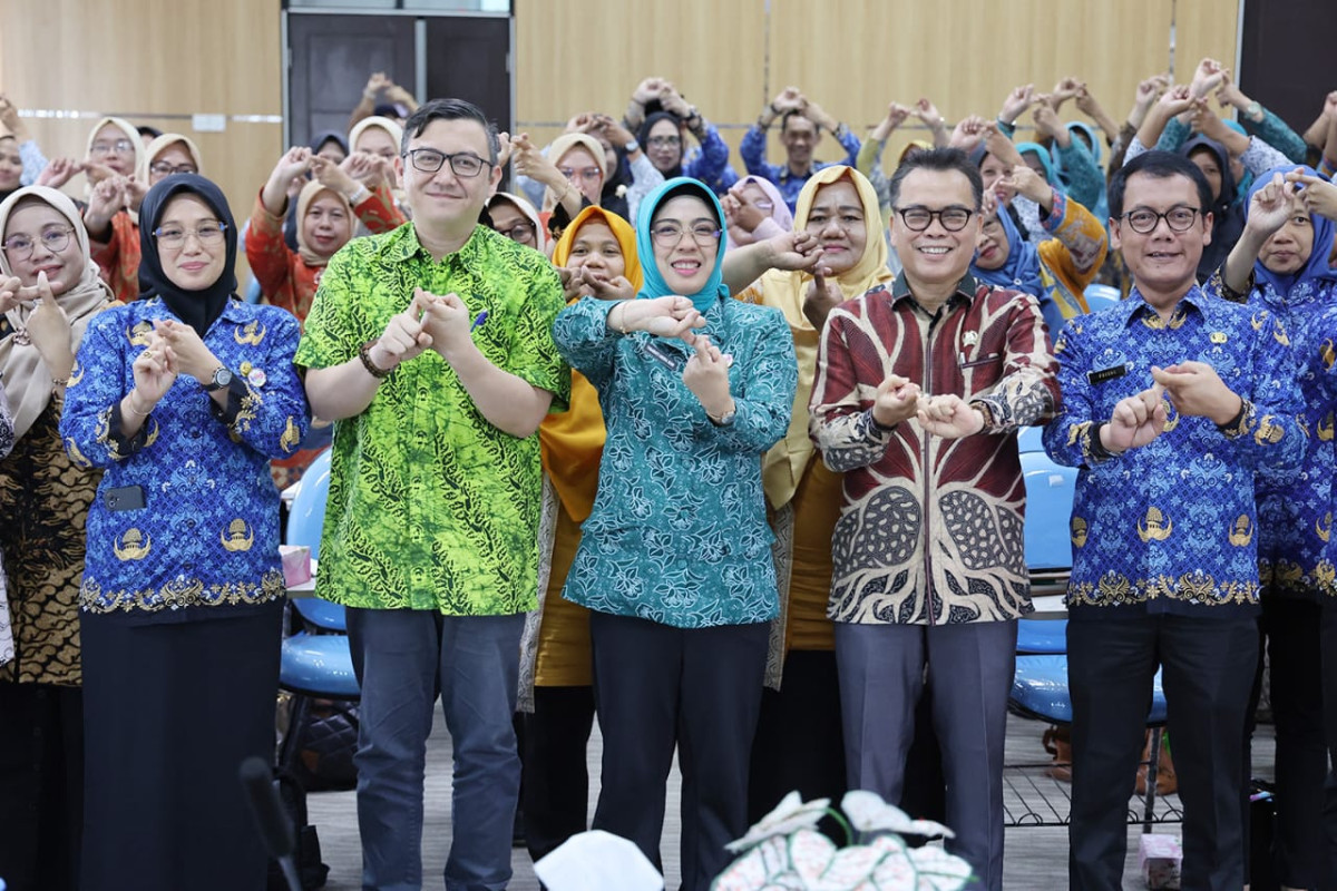 Ketua Tim Pembina Posyandu Provinsi Banten Tinawati Andra Soni Perkuat Kader Posyandu Pada 6 SPM