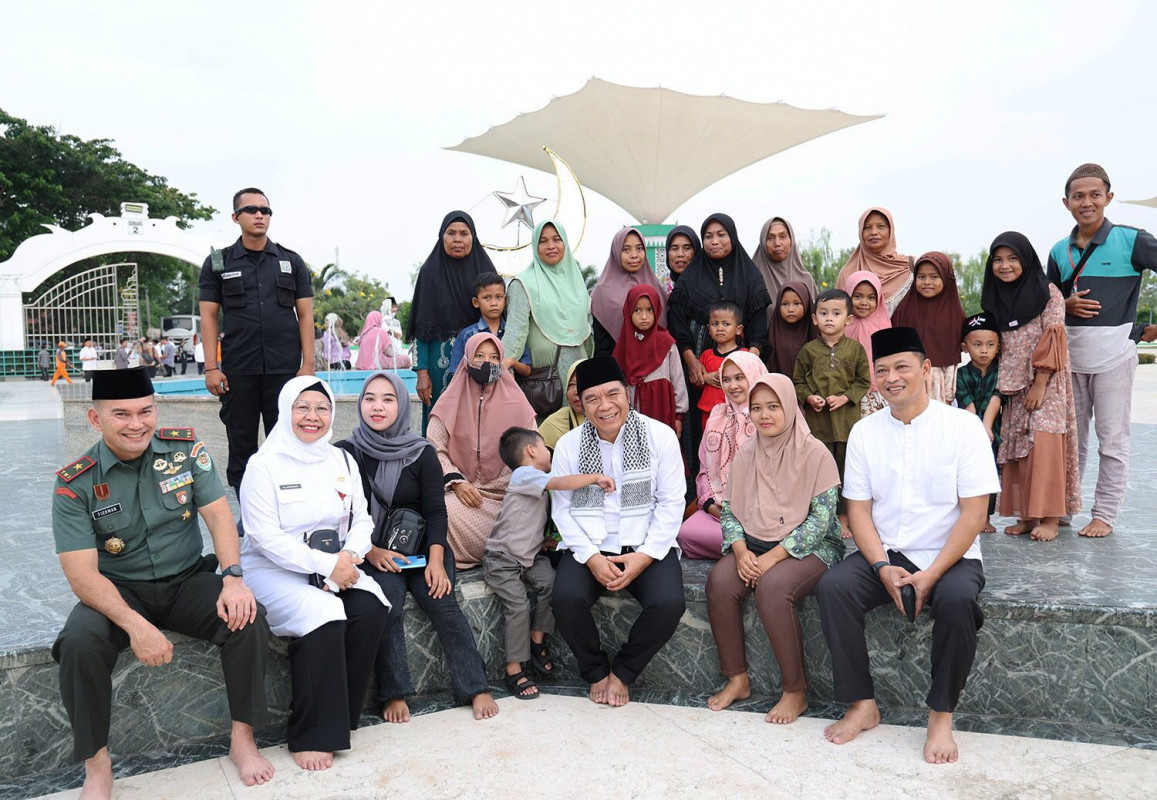 HUT ke-24 Provinsi Banten, Pj Gubernur Al Muktabar Bersama Forkopimda Ziarah ke Sultan Maulana Hasanuddin