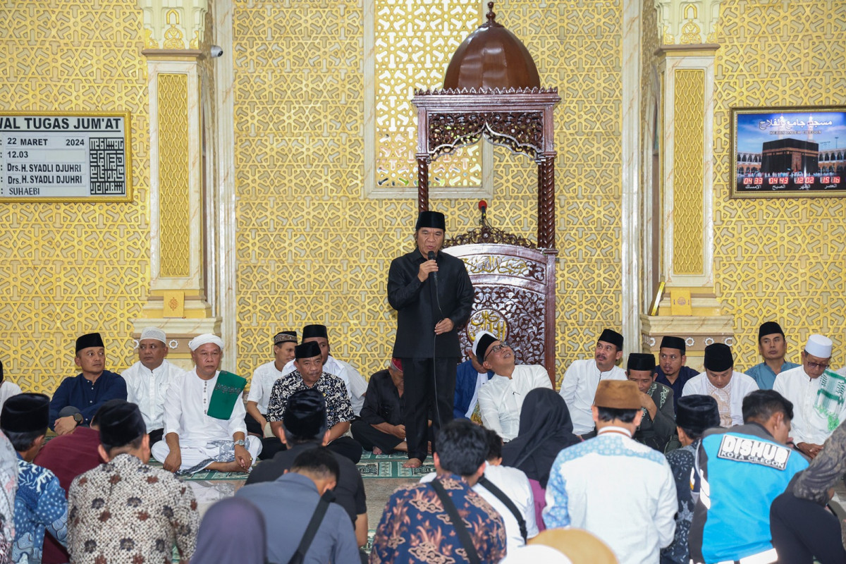 Safari Ramadan di Kota Cilegon, Pj Gubernur Banten Al Muktabar : Terus Tingkatkan Layanan Dasar