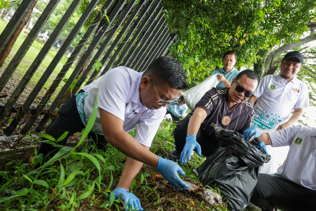 Pimpin Gerakan Banten ASRI, Gubernur Andra Soni Ajak Masyarakat Perangi Sampah
