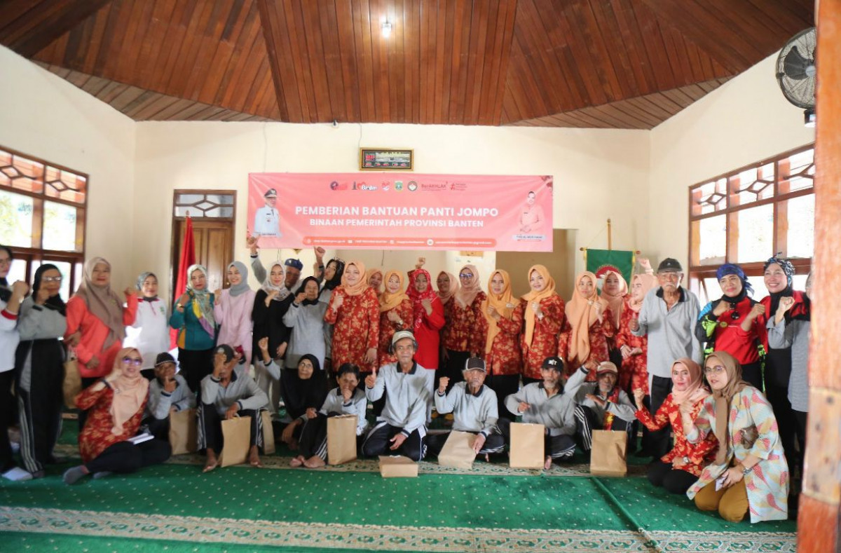 Dialog Bersama Ketua DWP Provinsi Banten Tine Al Muktabar, Lansia ucap Very Happy