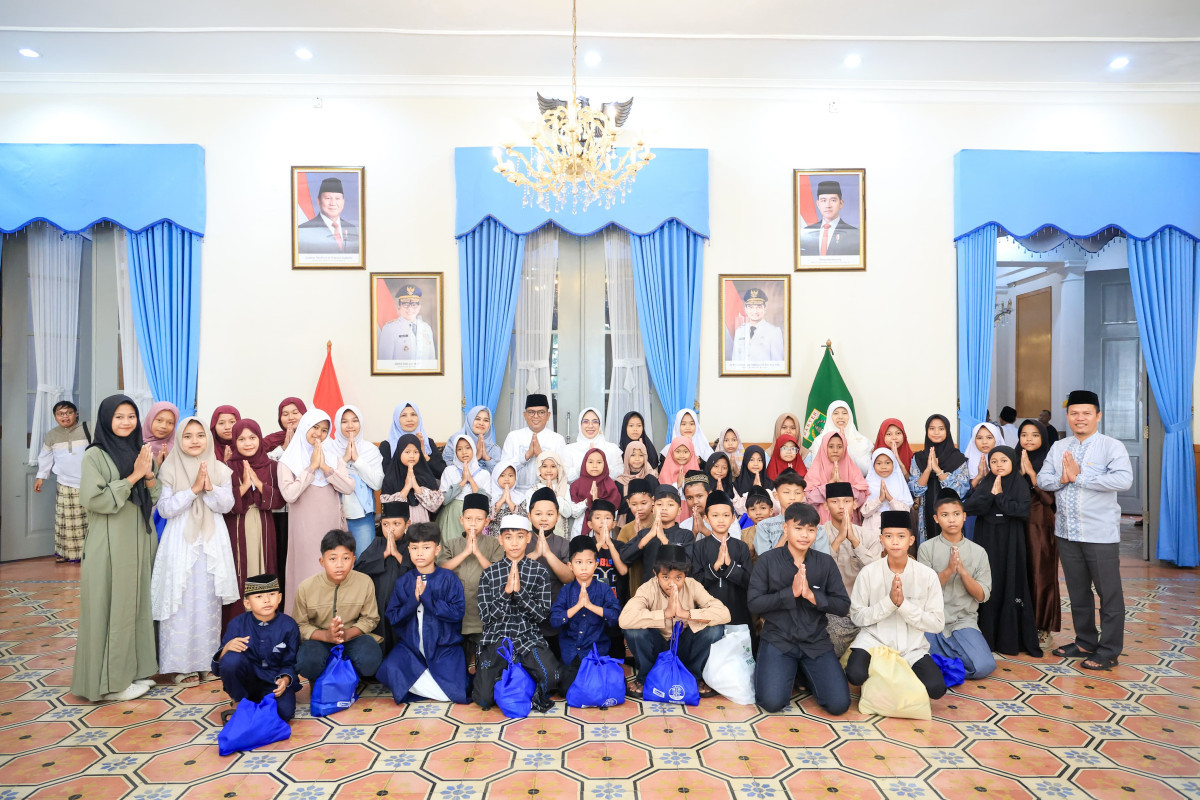 Hangatnya Idulfitri di Banten, Yatim Piatu dan Duafa Rayakan Lebaran Bersama Gubernur Andra Soni