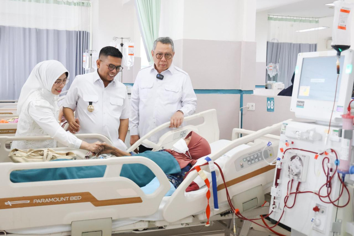 Jelang Lebaran, Gubernur Andra Soni Apresiasi Dedikasi Tenaga Kesehatan